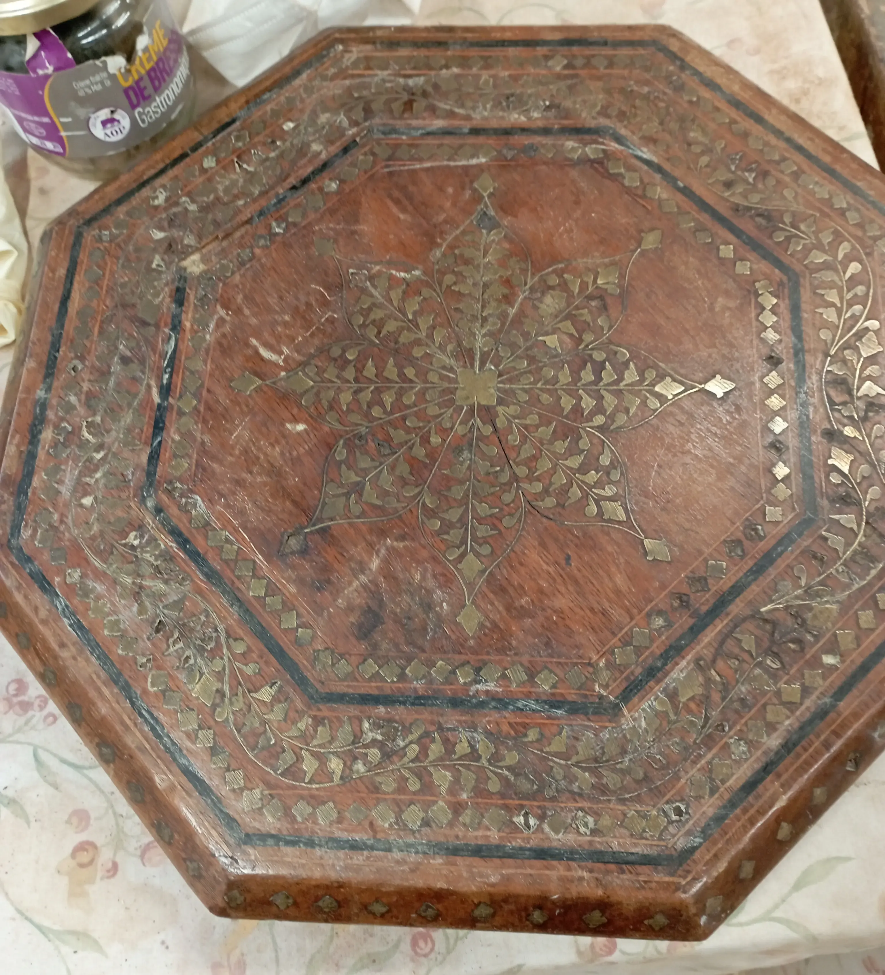 Plateau de table en mauvais état